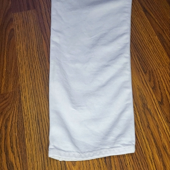 American Eagle High Rise White Mom Jeans - Size 0 | Classic & Chic A73 - Picture 10 of 12